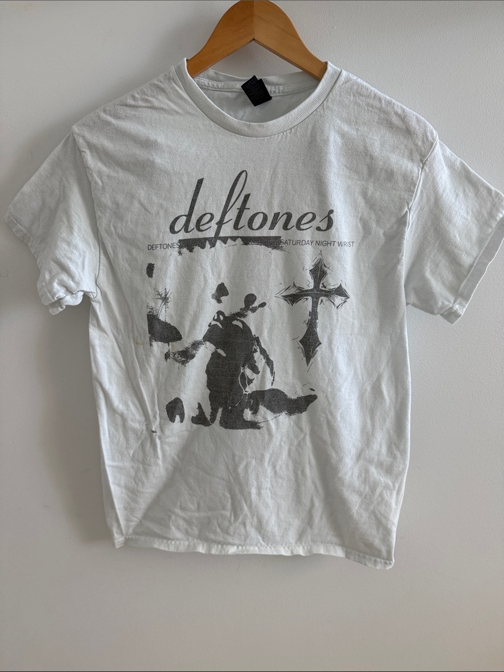 Gildan White Deftones Graphic Tee with Gray Print